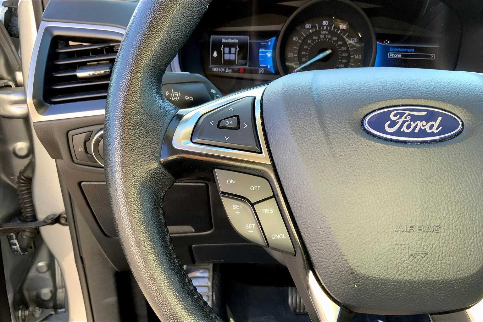 2024 Ford Edge SEL photo 22