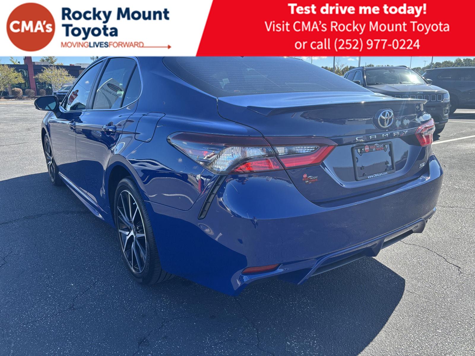 2023 Toyota Camry SE photo 5