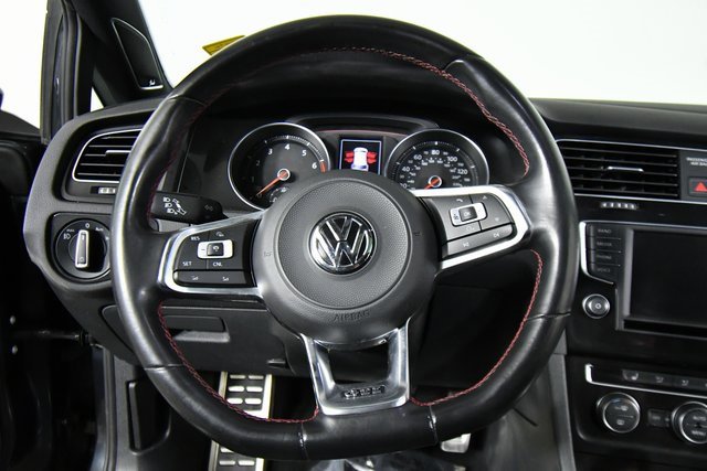 2017 Volkswagen Golf GTI S photo 2