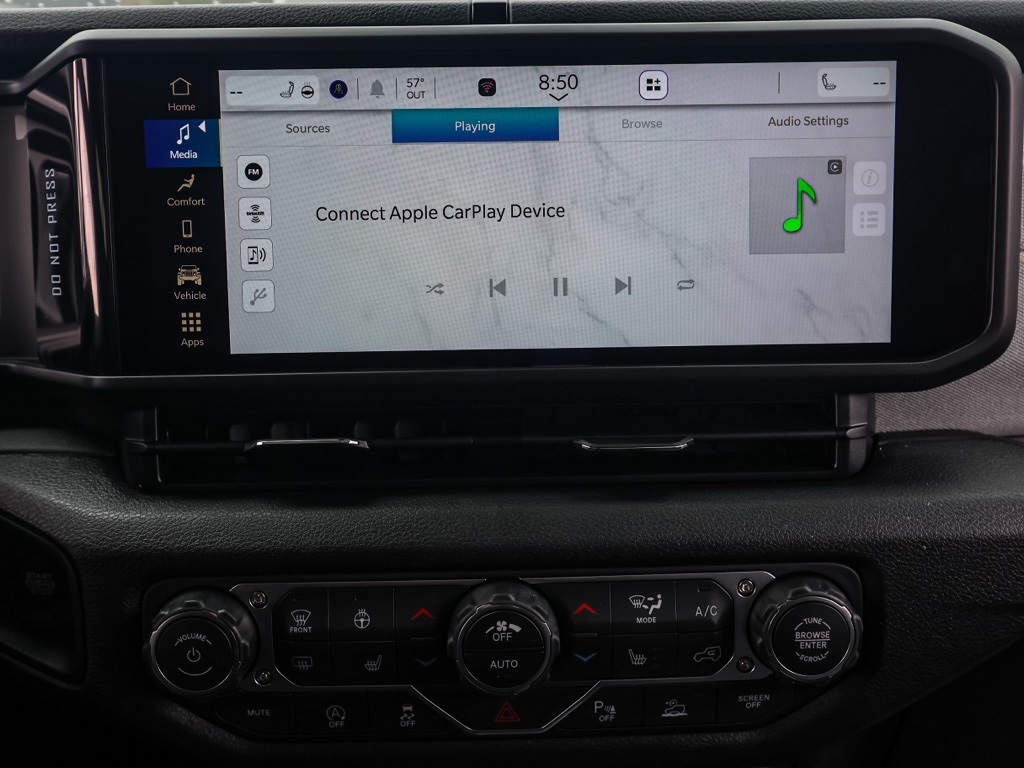 New 2026 Bright White Clear-Coat Exterior Paint Jeep Sport S image 28