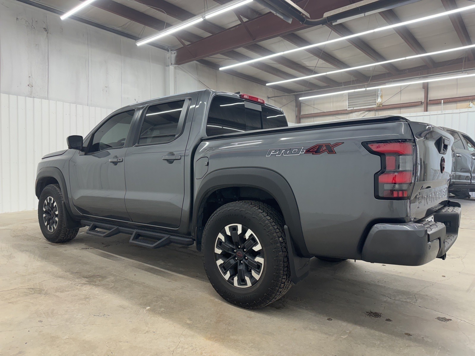 2023 Nissan Frontier PRO-4X photo 5