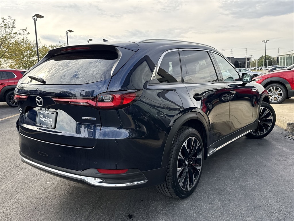 2024 Mazda CX-90 Premium photo 2