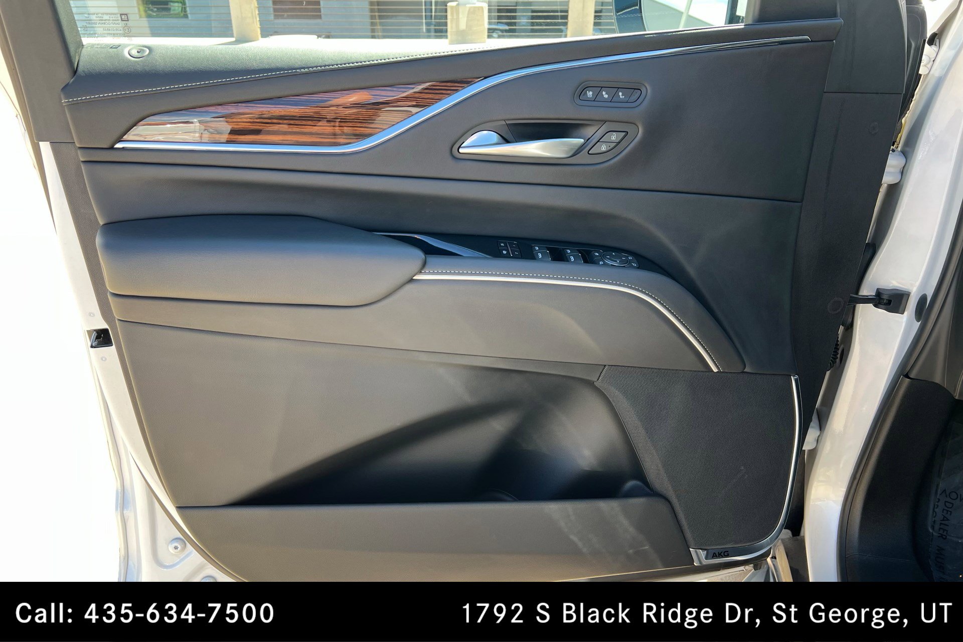 2021 Cadillac Escalade Premium Luxury photo 14