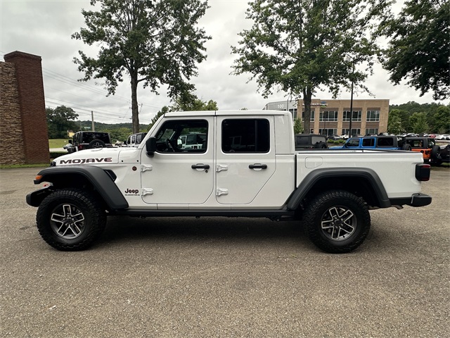 2025 Jeep Gladiator Mojave photo 2