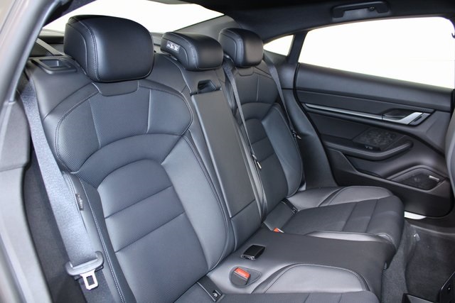 2025 Porsche Taycan S photo 20