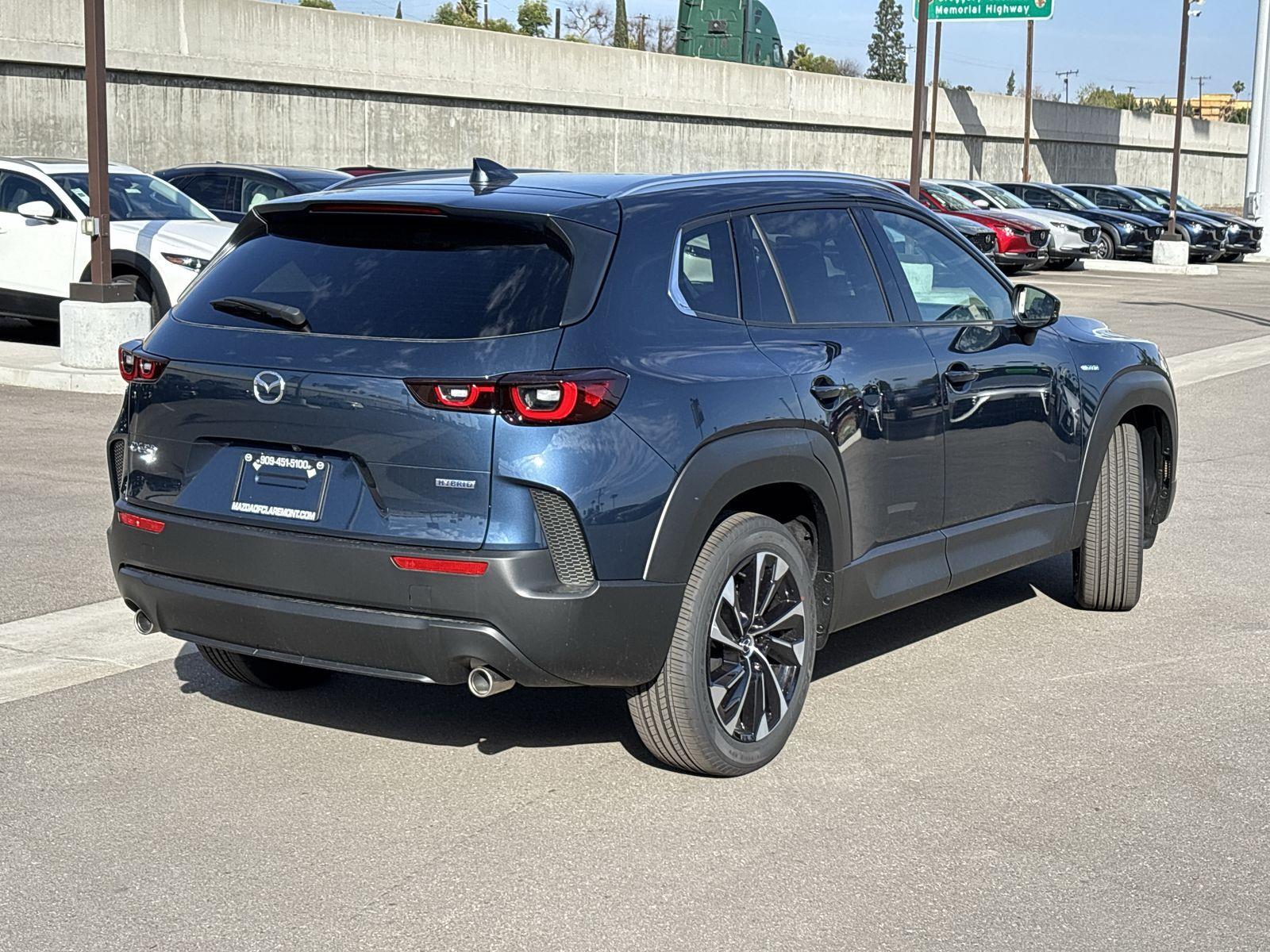 2025 Mazda CX-50 Premium Plus photo 3
