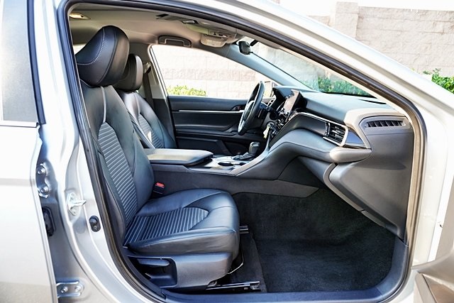 2024 Toyota Camry SE photo 10