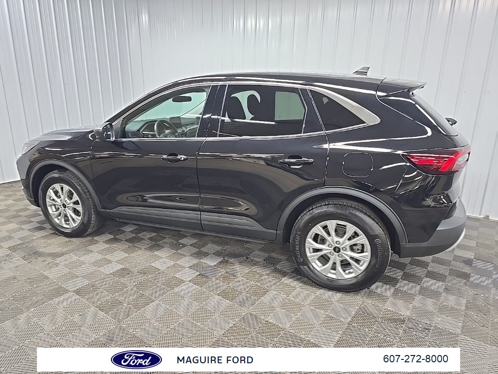 2023 Ford Escape Active photo 3