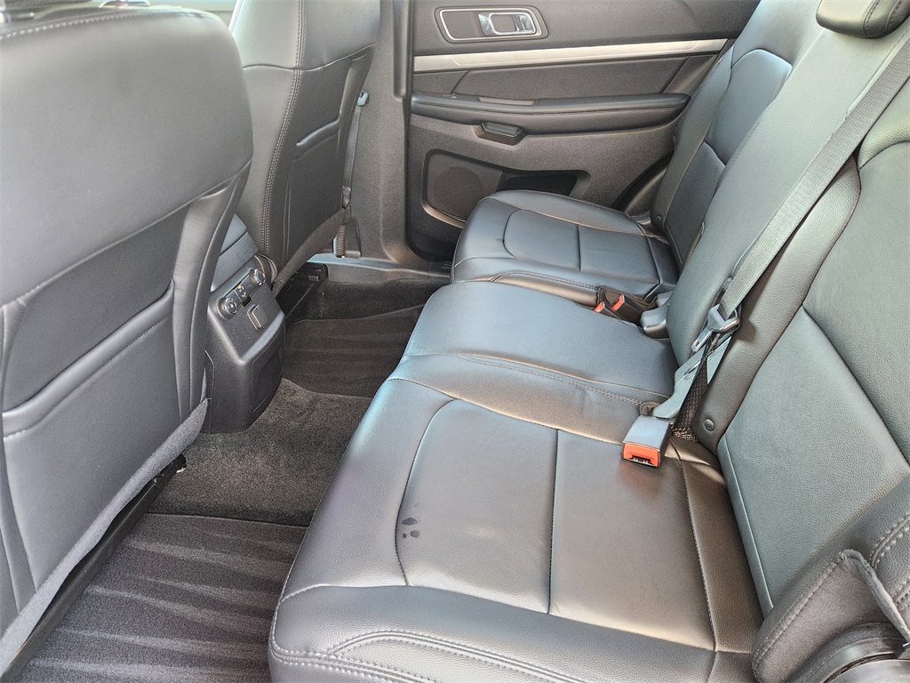 2018 Ford Explorer XLT photo 25