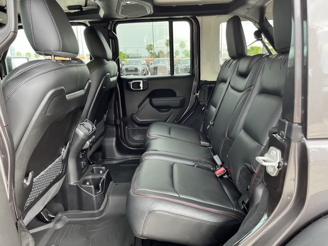 2025 Jeep Wrangler Rubicon photo 17