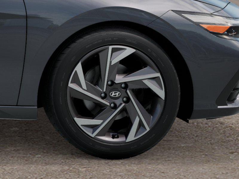2025 Hyundai Elantra Limited photo 7