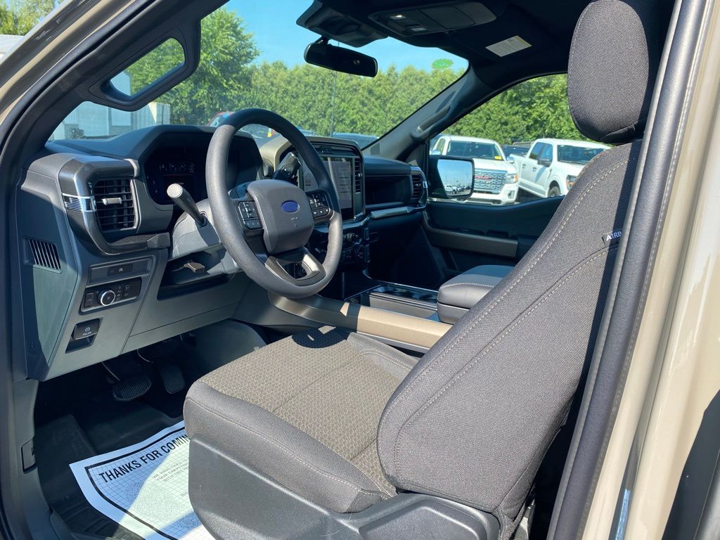 2025 Ford F-150 STX photo 18