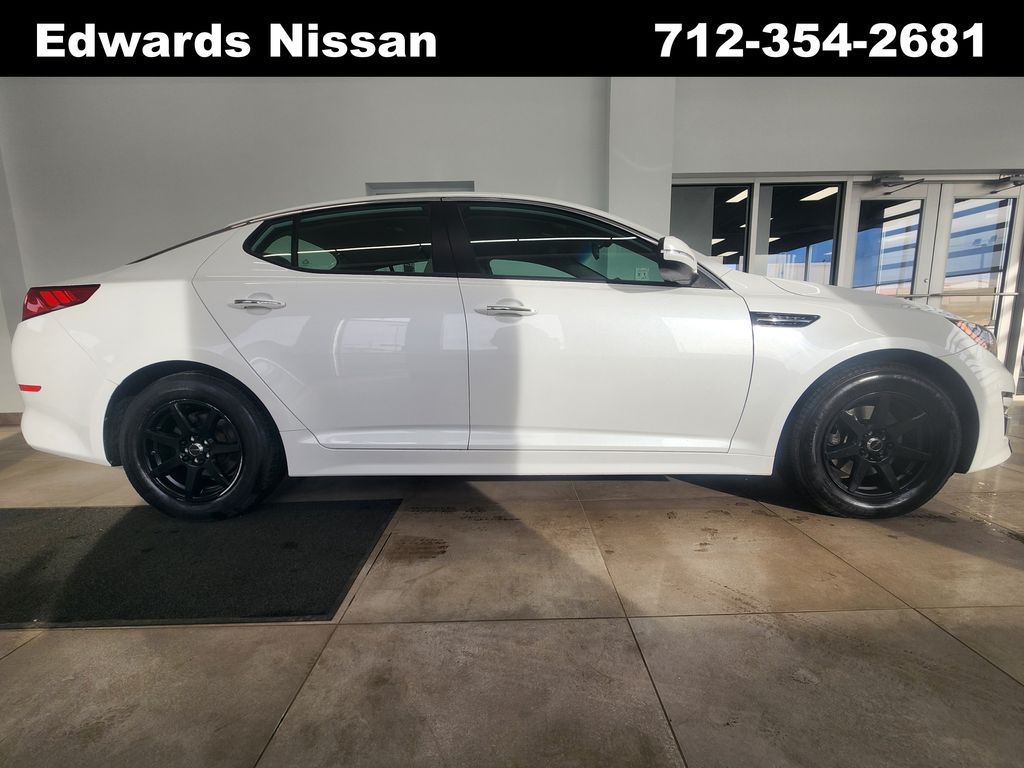 2015 Kia Optima LX's photo