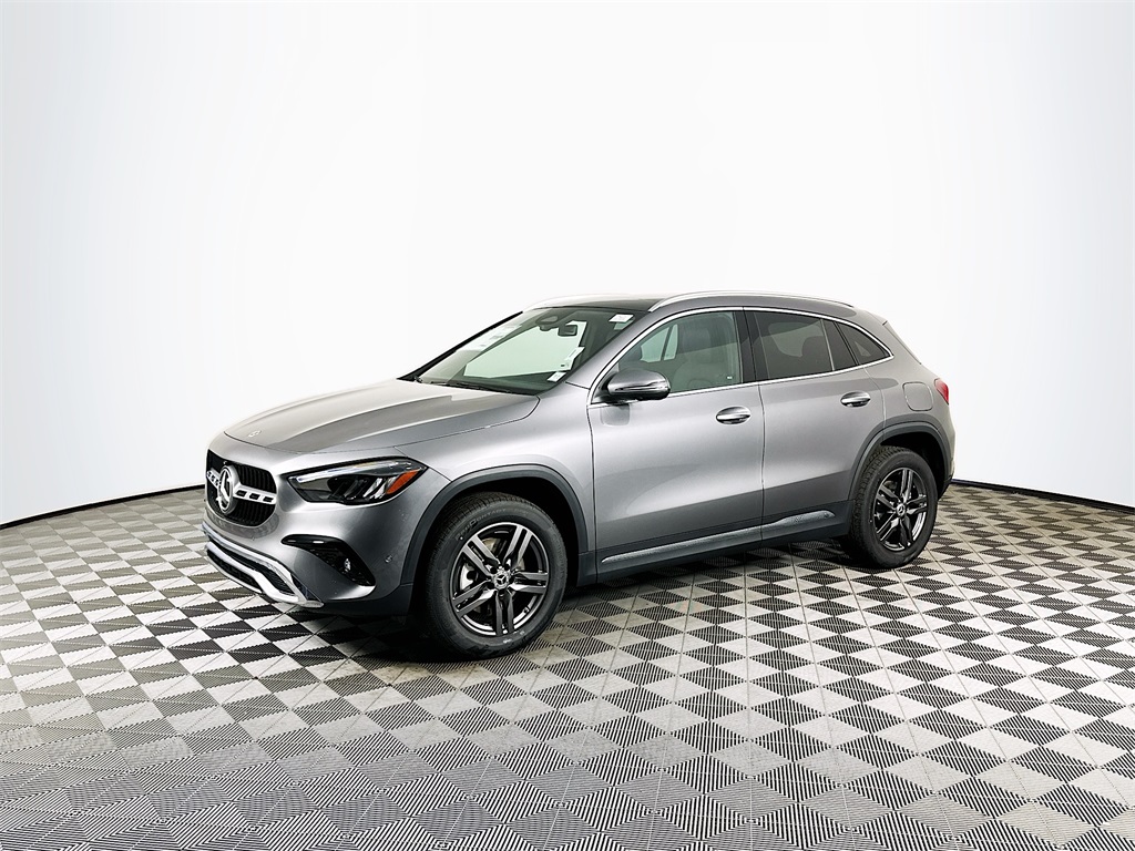 2026 Mercedes Benz GLA 250 4MATIC photo 2