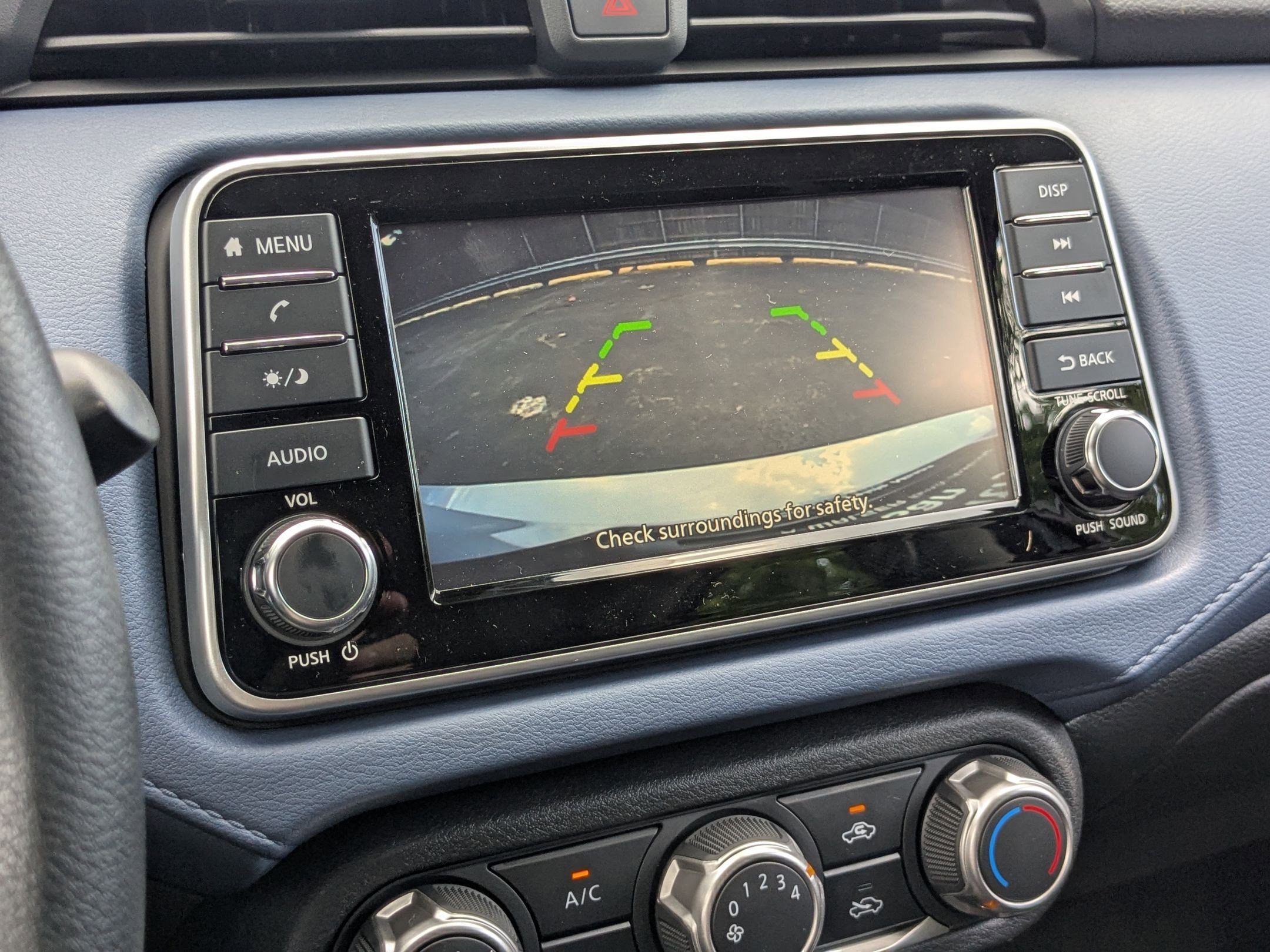 2025 Nissan Versa SV photo 14