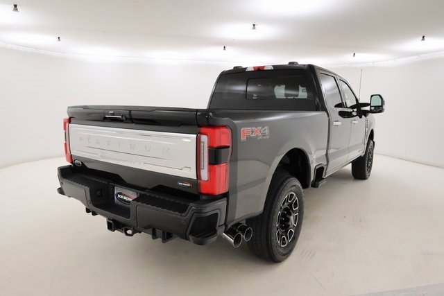 2024 Ford F-350 Platinum photo 2