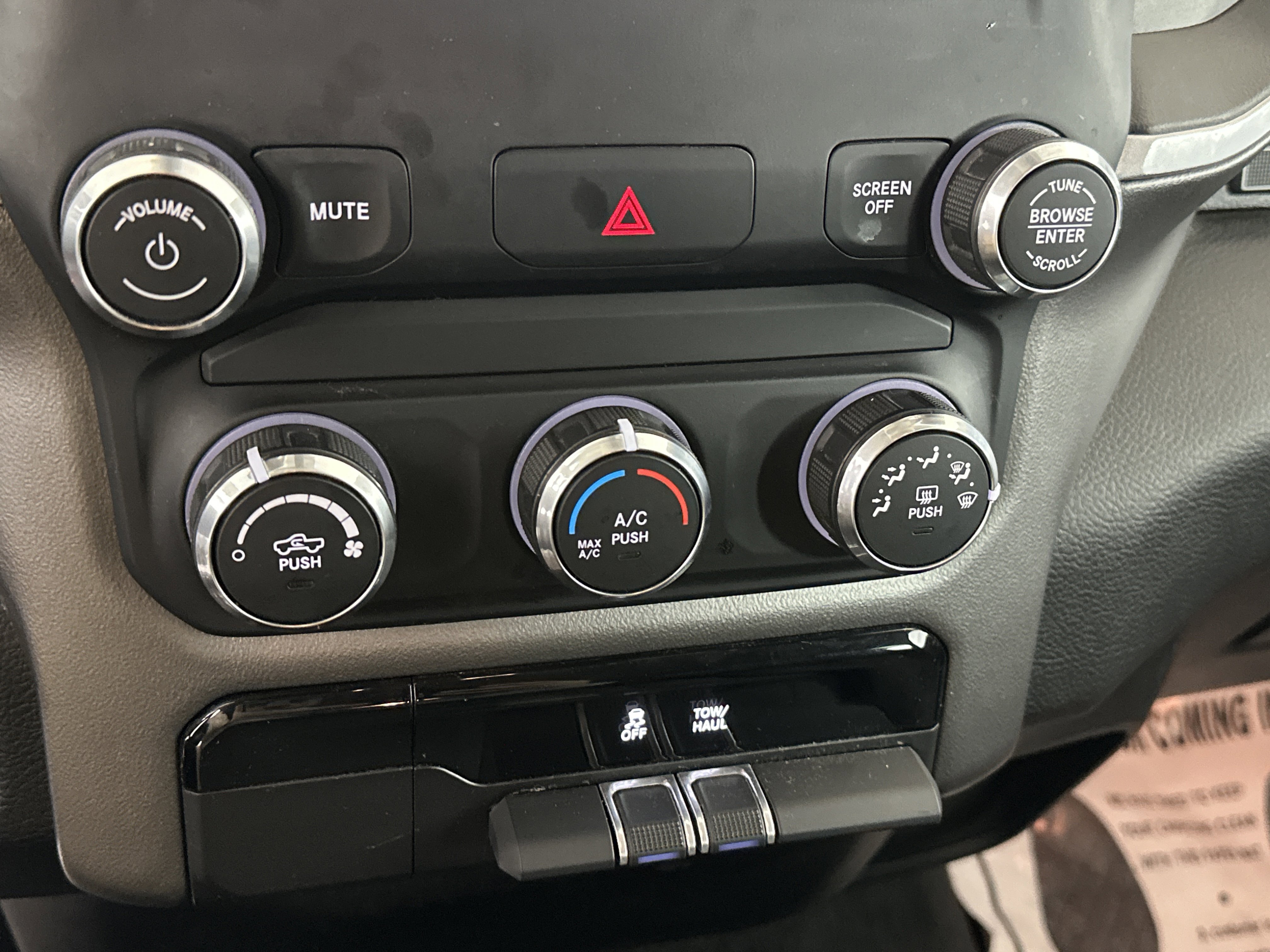 2020 Ram 1500 Big Horn photo 3