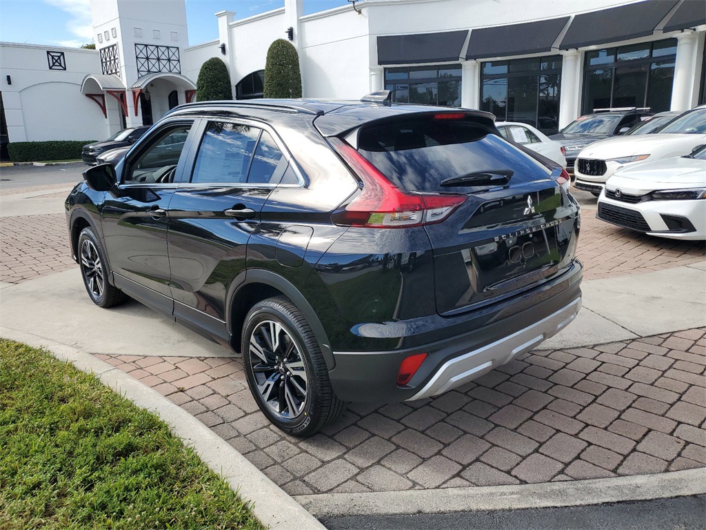 2025 Mitsubishi Eclipse Cross SE photo 4