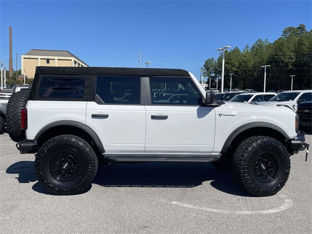 2025 Ford Bronco Base photo 2