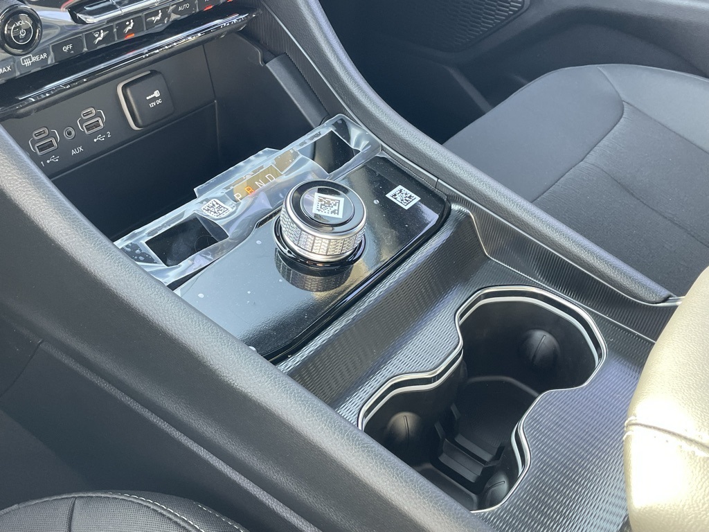2025 Jeep Grand Cherokee Laredo X photo 28