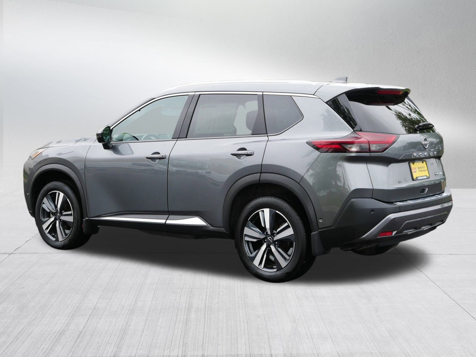 2023 Nissan Rogue SL photo 5