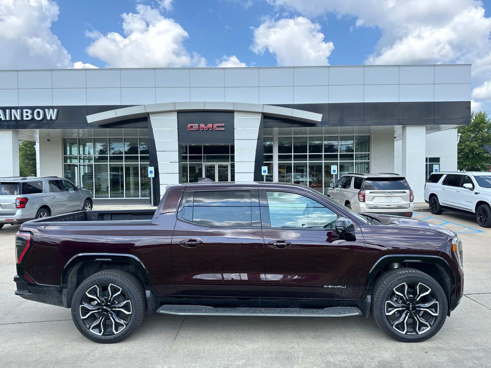 2025 GMC Sierra EV Denali's photo