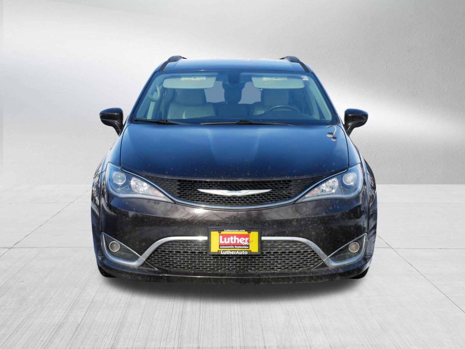 Used 2017 Chrysler Pacifica Touring-L with VIN 2C4RC1BG9HR525025 for sale in Hopkins, Minnesota