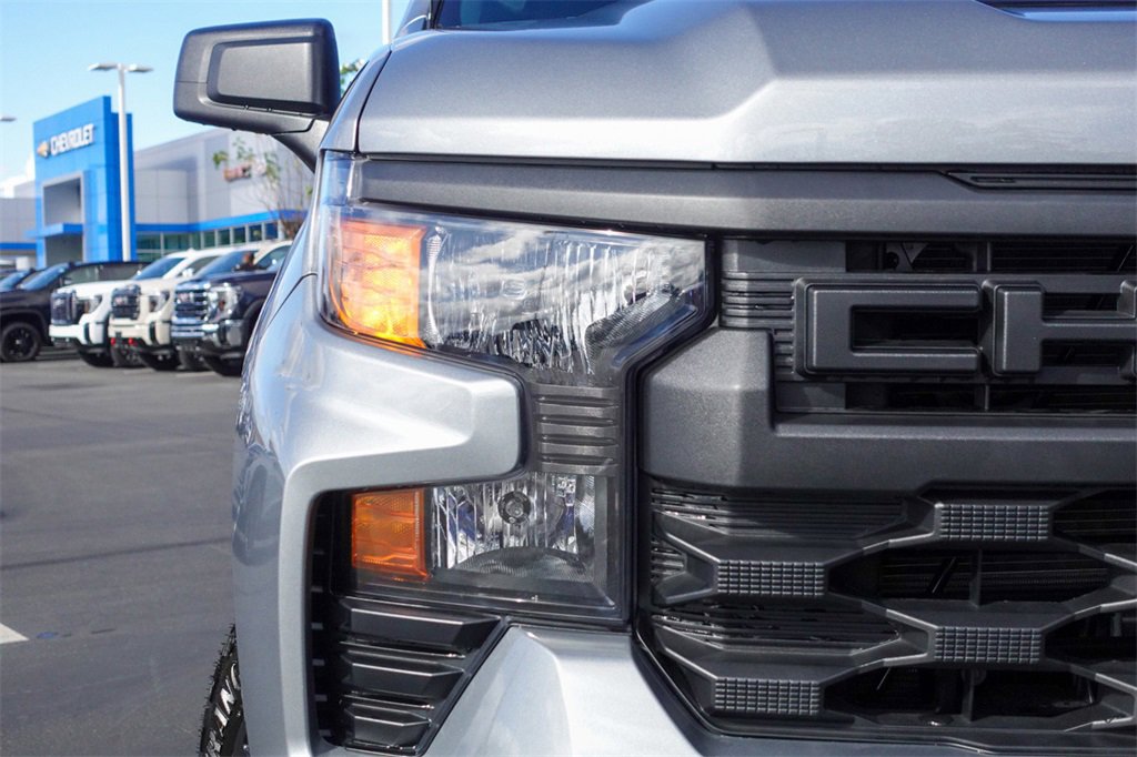 2026 Chevrolet Silverado 1500 Custom Trail Boss photo 4