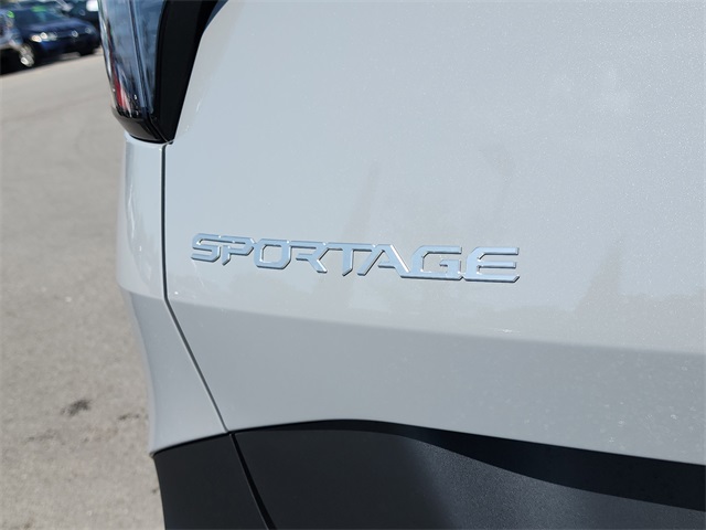 2026 Kia Sportage EX photo 3