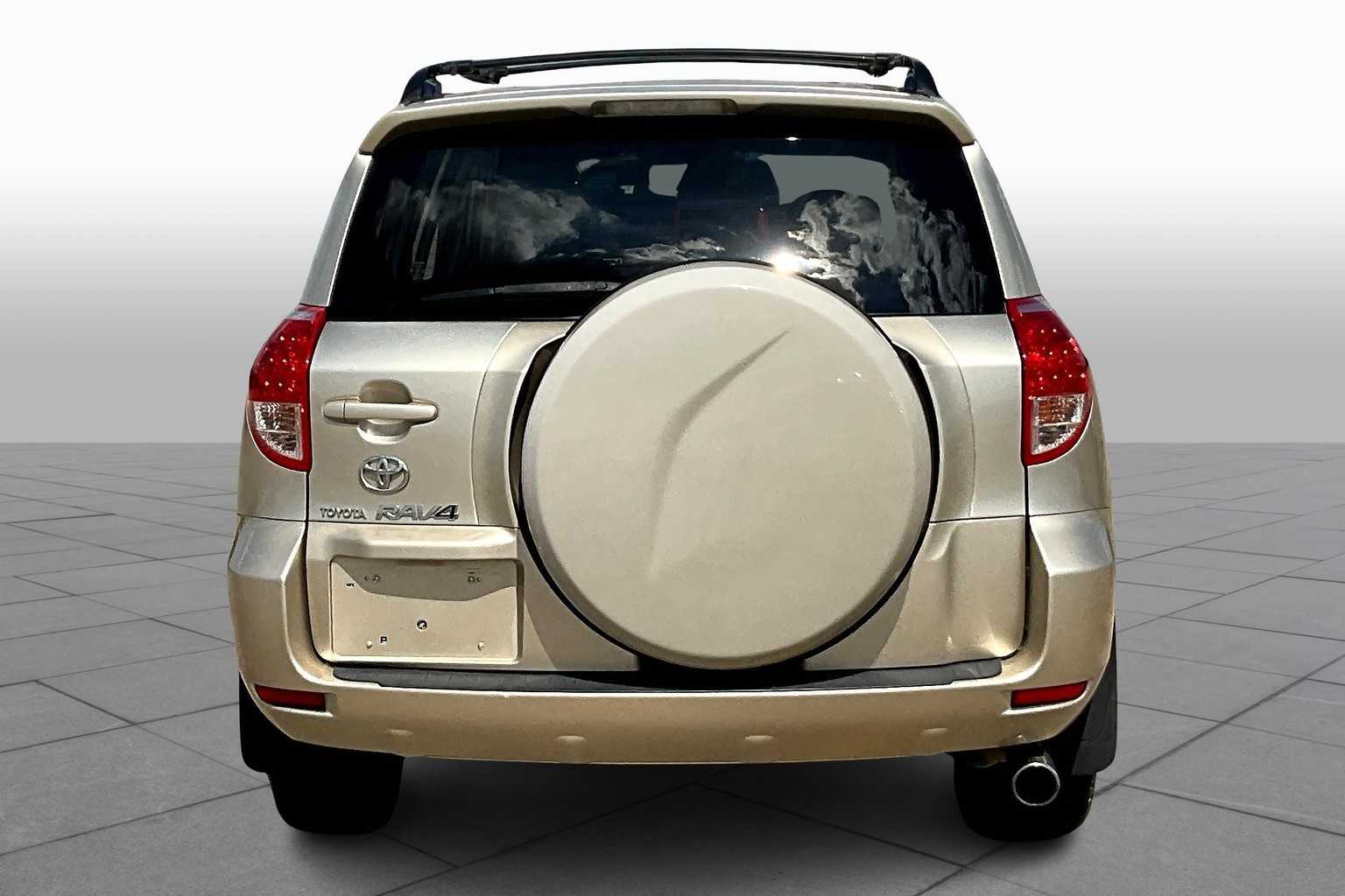 2008 Toyota RAV4 Sport photo 4