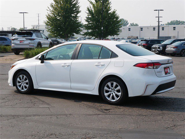 2022 Toyota Corolla LE photo 4