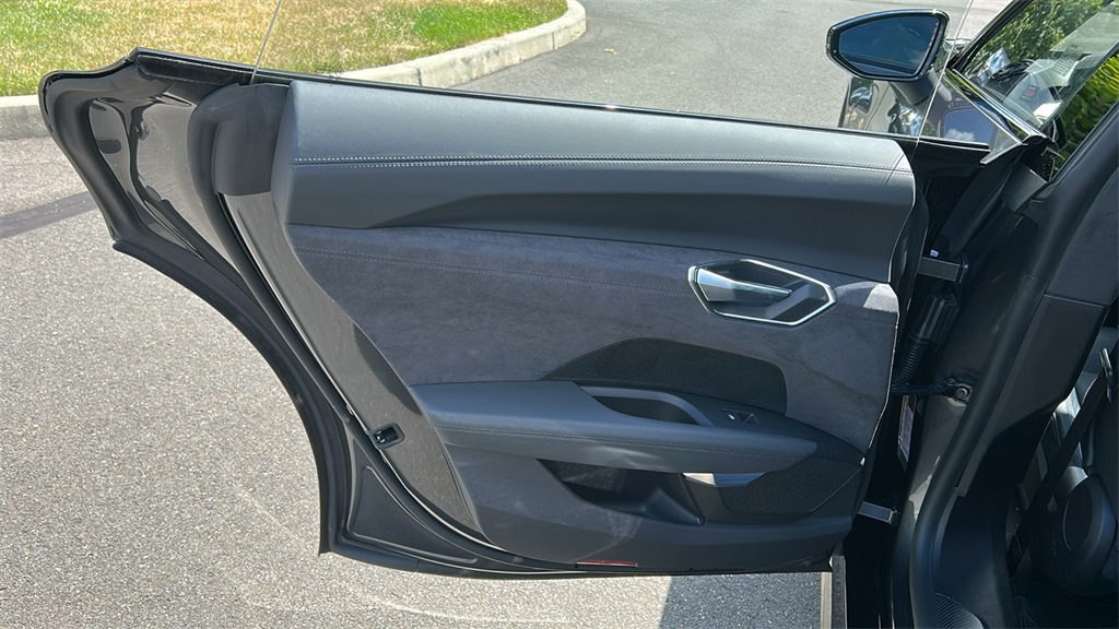2023 Audi RS e-tron GT Base photo 22
