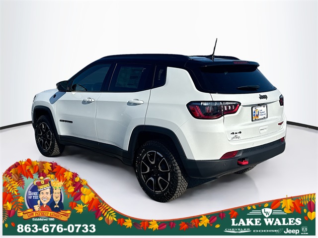 2026 Jeep Compass Trailhawk photo 3