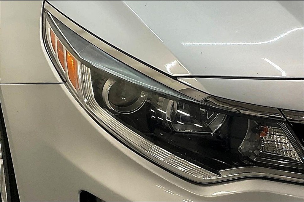 2018 Kia Optima LX photo 26