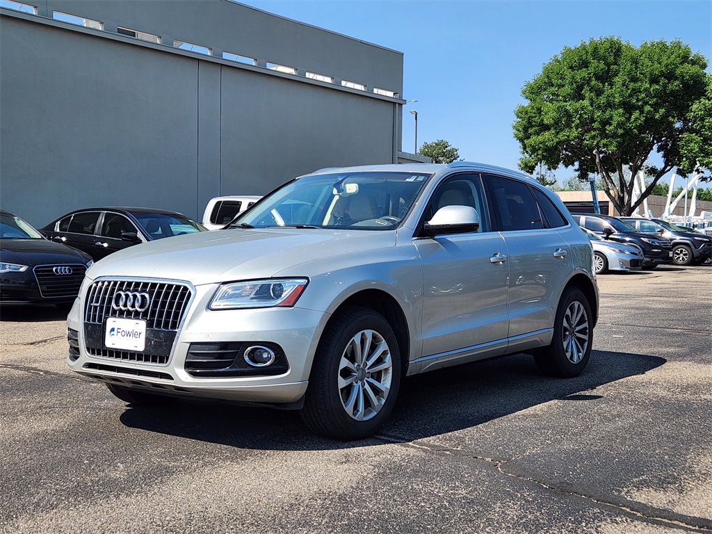 2016 Audi Q5 2.0T Premium Plus photo 2