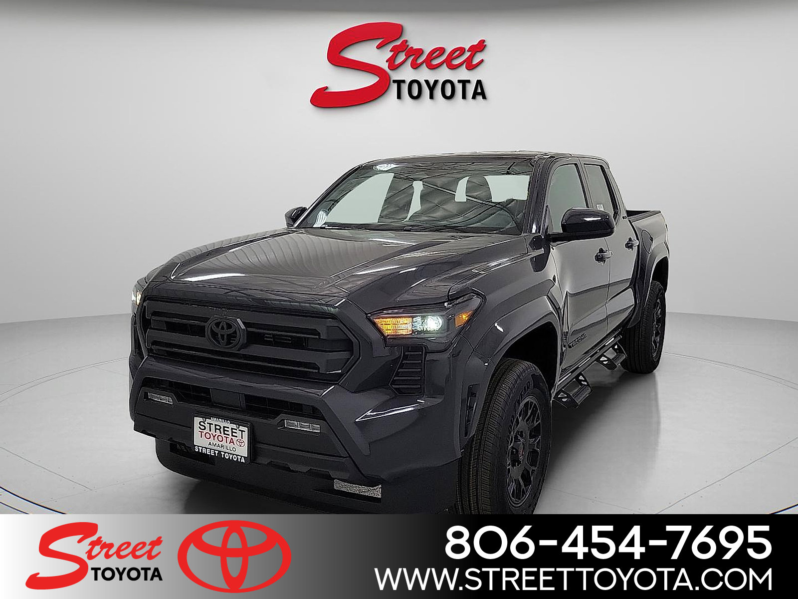 2025 Toyota Tacoma SR5's photo