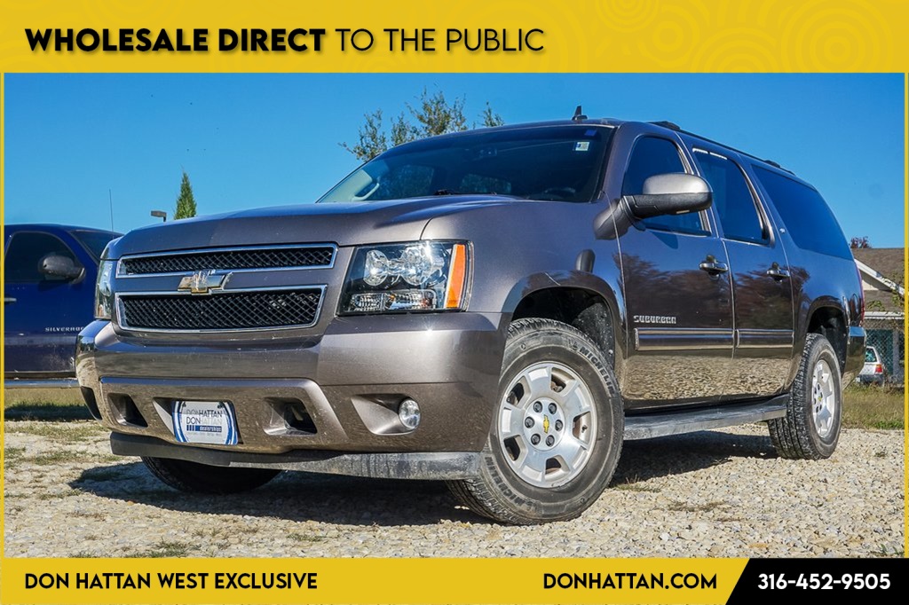 2011 Chevrolet Suburban LT's photo