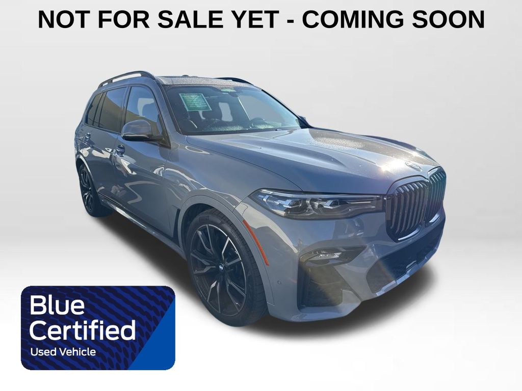2021 BMW X7 40i's photo