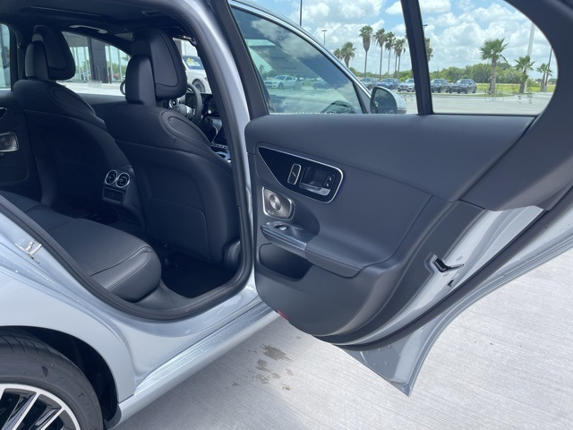 2025 Mercedes Benz C 300 photo 18
