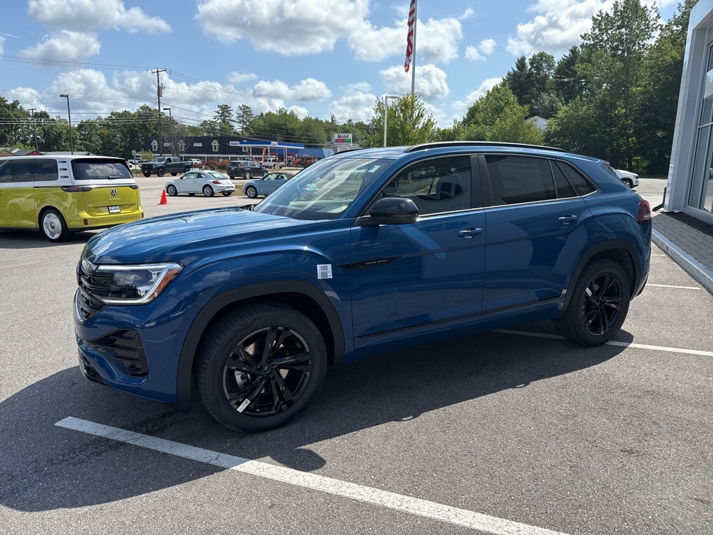 2026 Volkswagen Atlas Cross Sport SEL R-Line photo 3