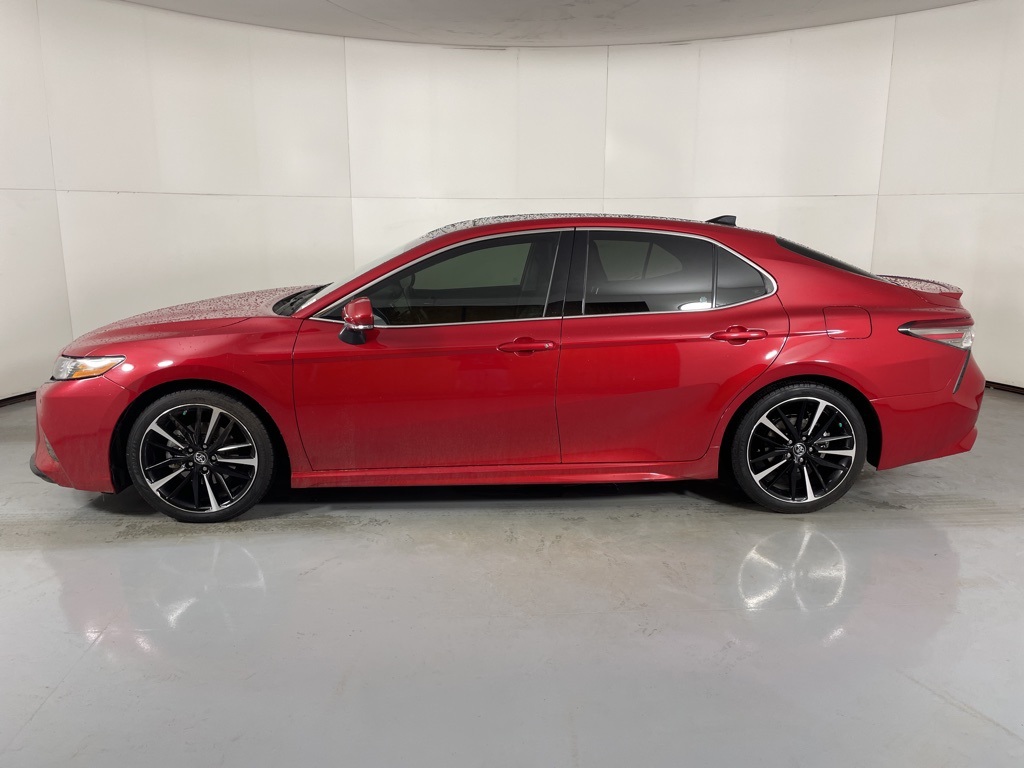 2019 Toyota Camry XSE V6 photo 5