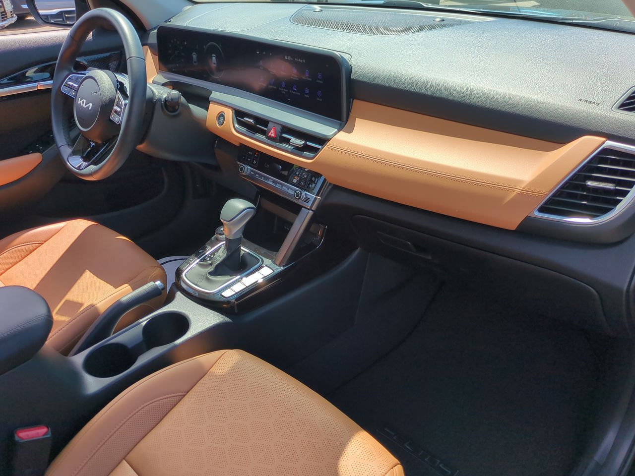 2024 Kia Seltos EX photo 23