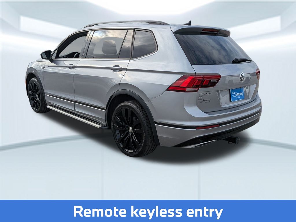 2020 Volkswagen Tiguan SE R-Line Black photo 3