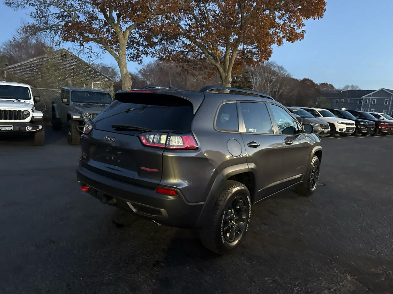 2022 Jeep Cherokee Trailhawk photo 3