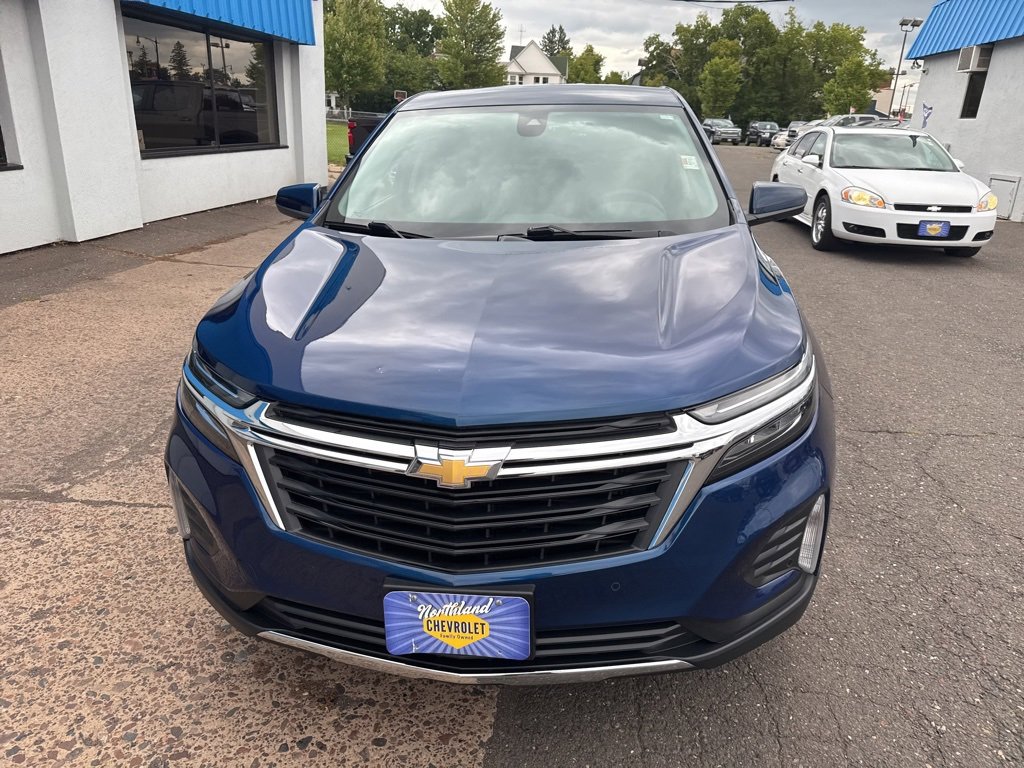 2023 Chevrolet Equinox LT photo 3