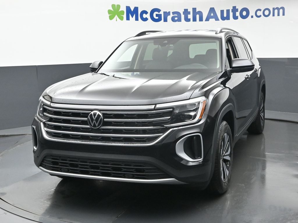 2026 Volkswagen Atlas SE photo 2