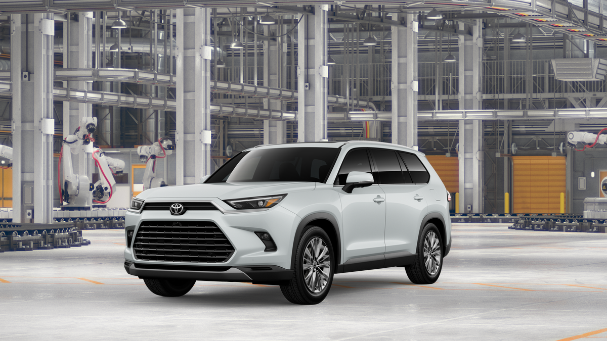 2026 Toyota Grand Highlander Platinum's photo