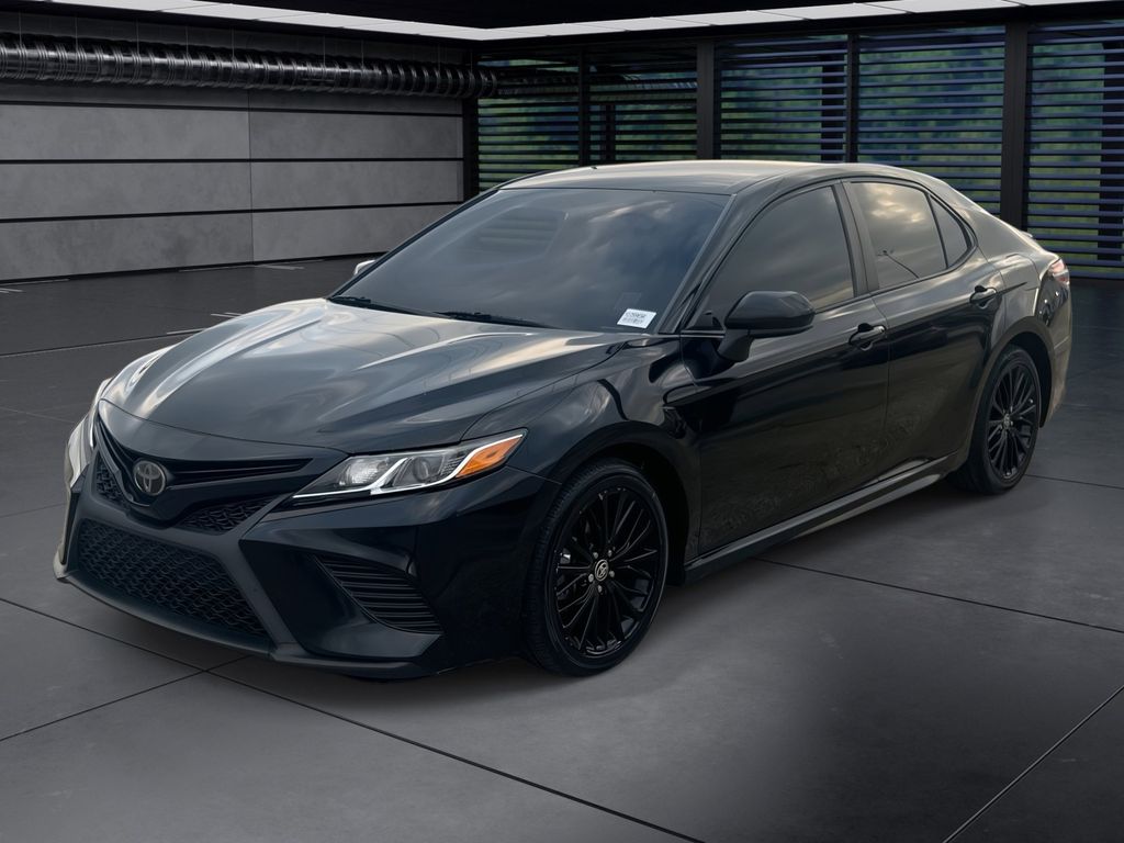 2020 Toyota Camry SE Nightshade's photo