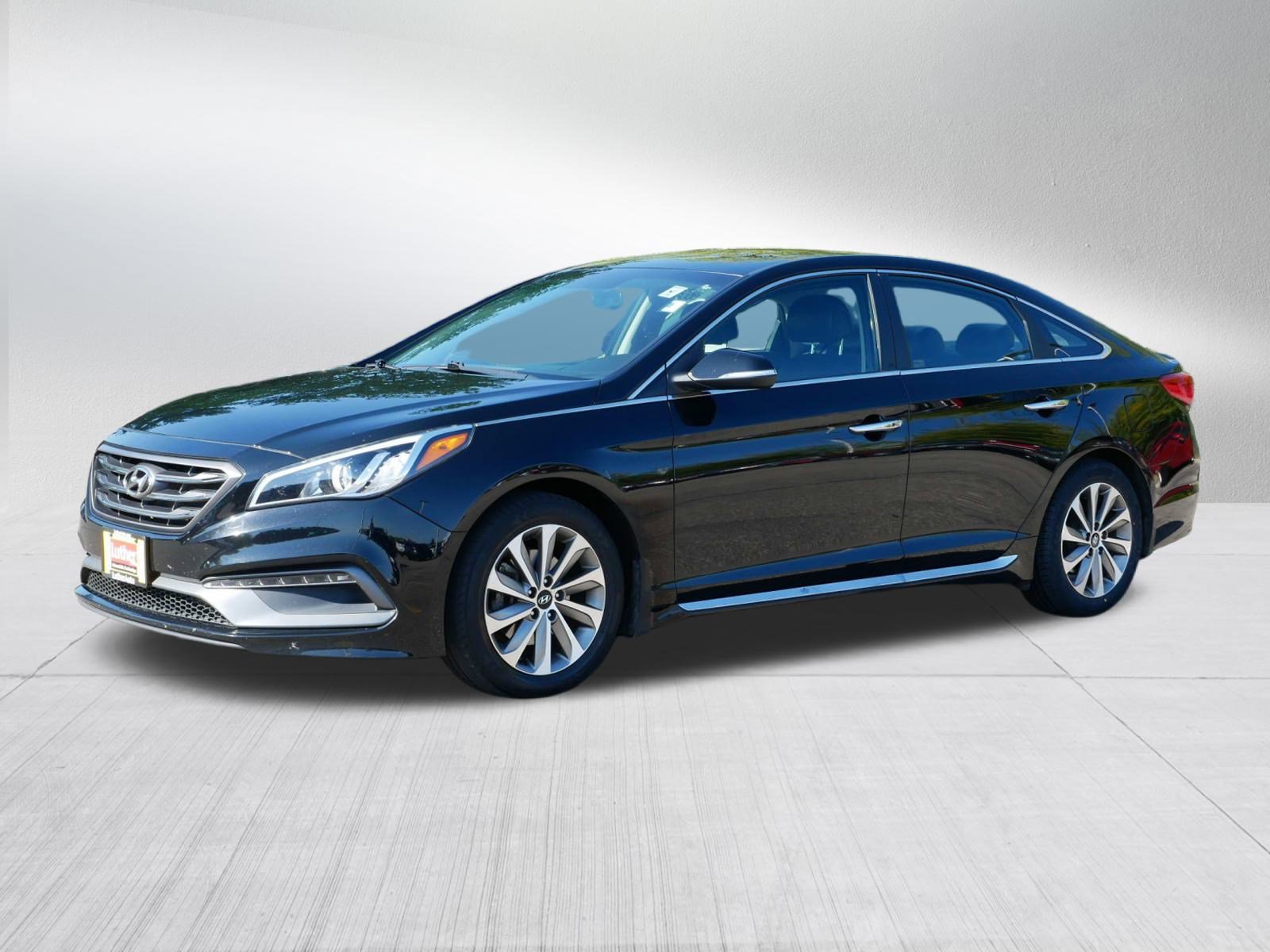 2017 Hyundai Sonata Sport photo 3