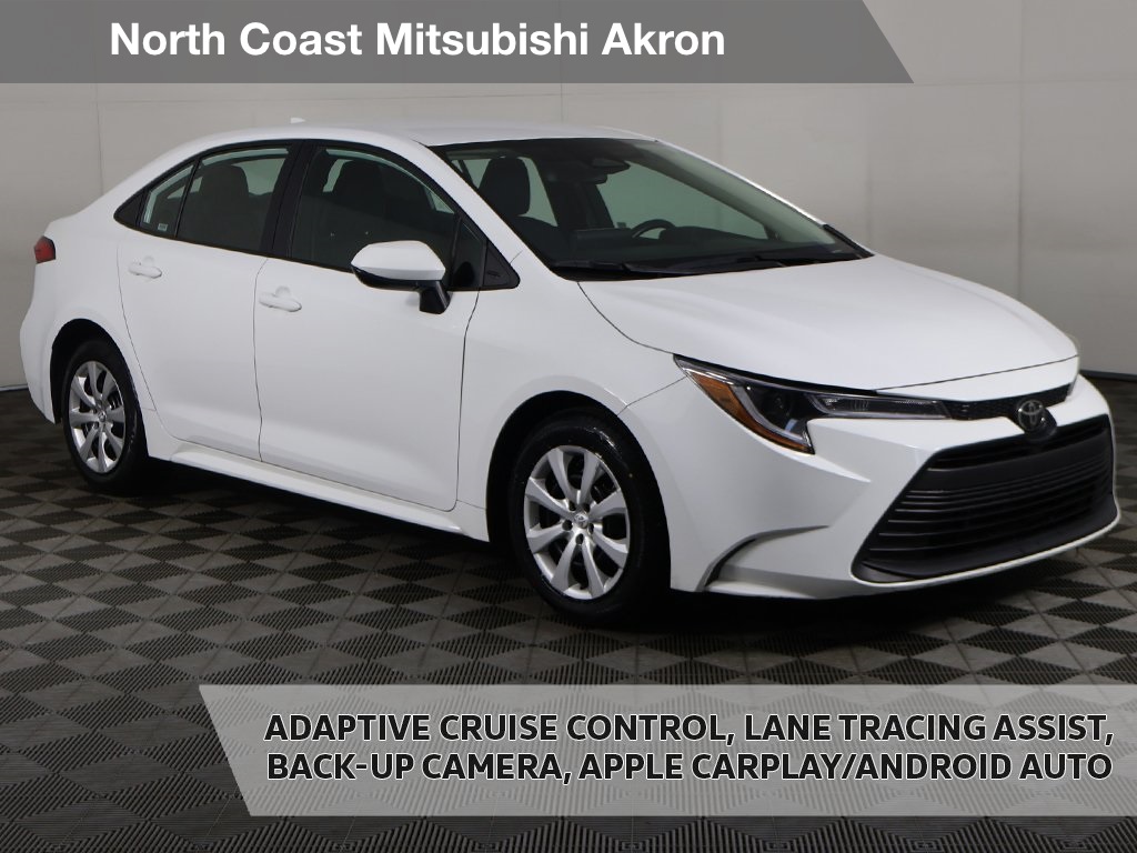 2024 Toyota Corolla LE's photo